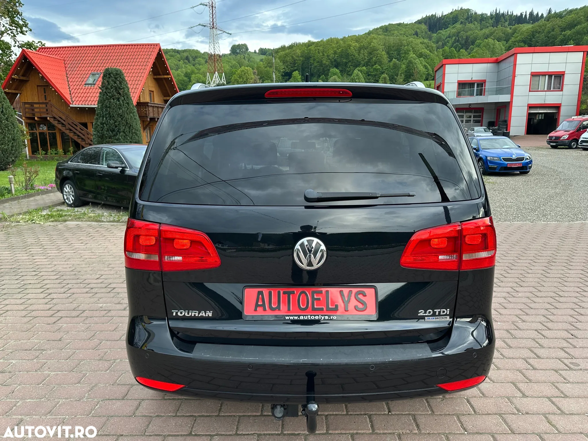 Volkswagen Touran 2.0 TDI DPF BlueMotion Technology DSG Life - 10