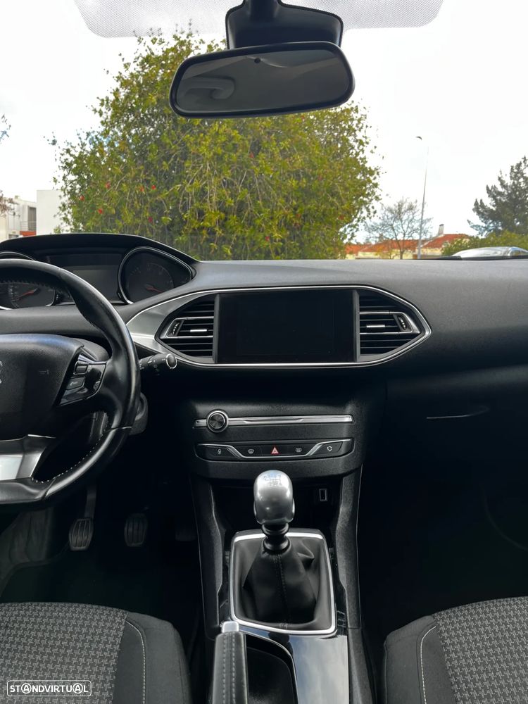 Peugeot 308 SW 1.5 BlueHDi Active - 32