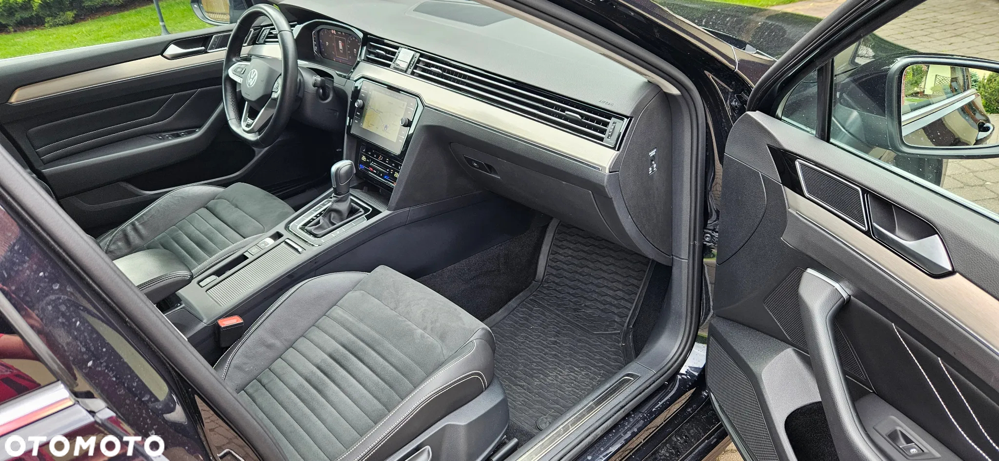 Volkswagen Passat Variant 2.0 TDI SCR DSG 4Motion Elegance - 15