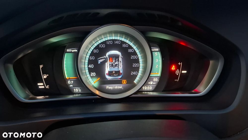 Volvo V40 D2 You - 26