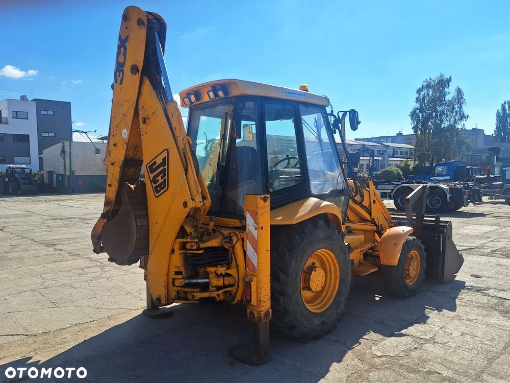 JCB 3Cx 4X4 - 5