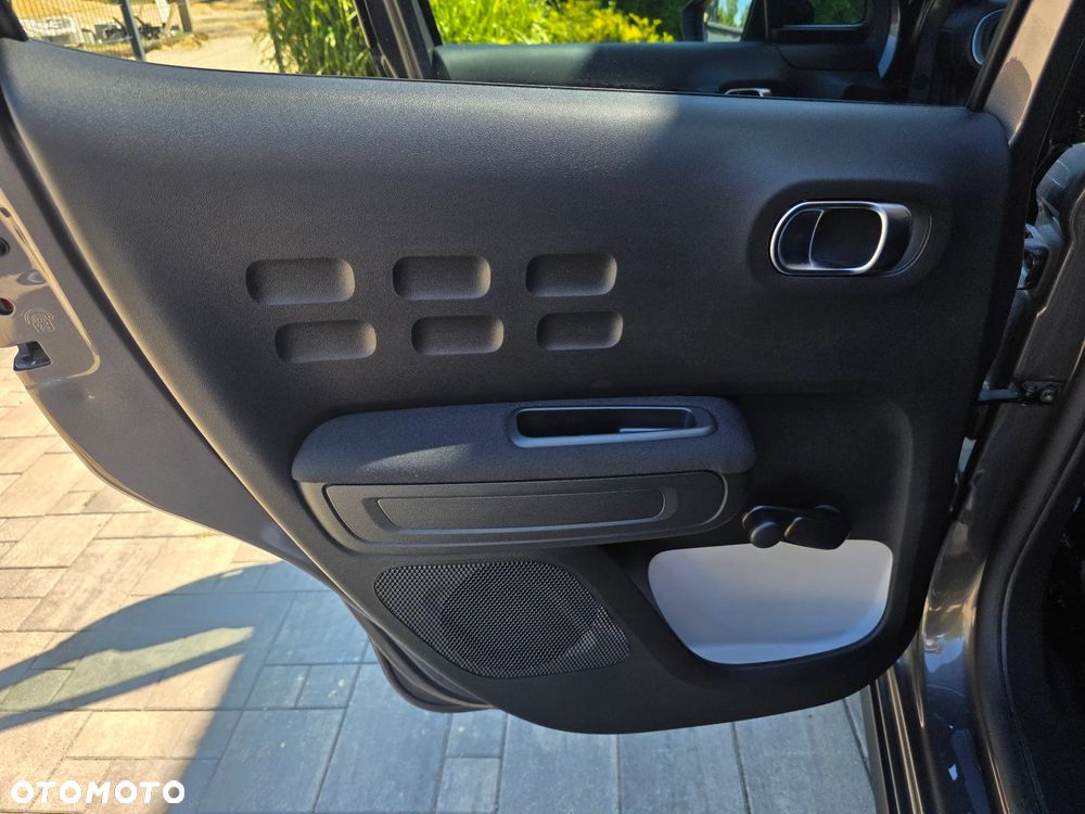 Citroën C3 1.2 PureTech Shine EAT6 - 16