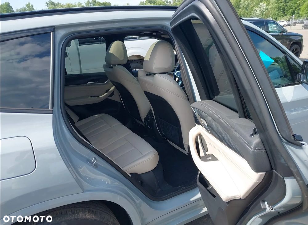 BMW X3 - 11