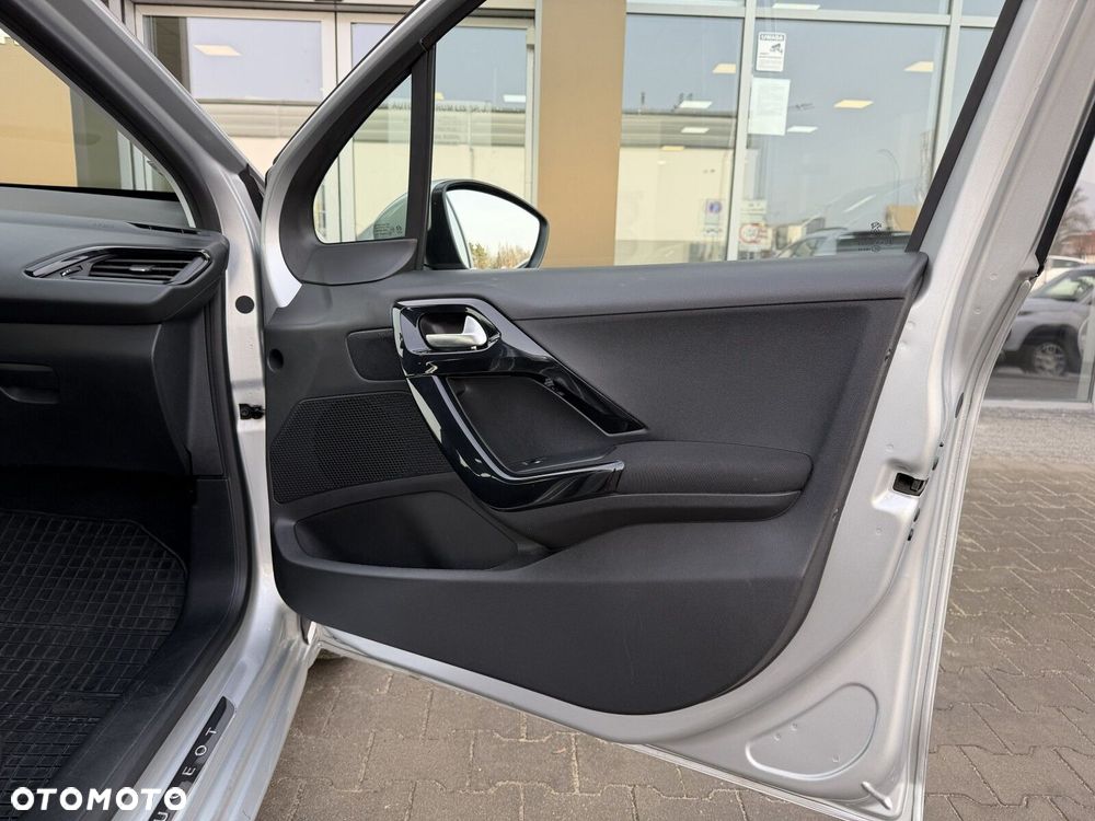 Peugeot 208 1.2 PureTech GPF Active S&S - 28