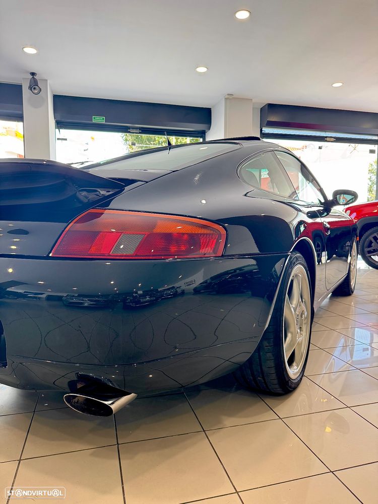 Porsche 911 (996) Carrera Coupé - 6