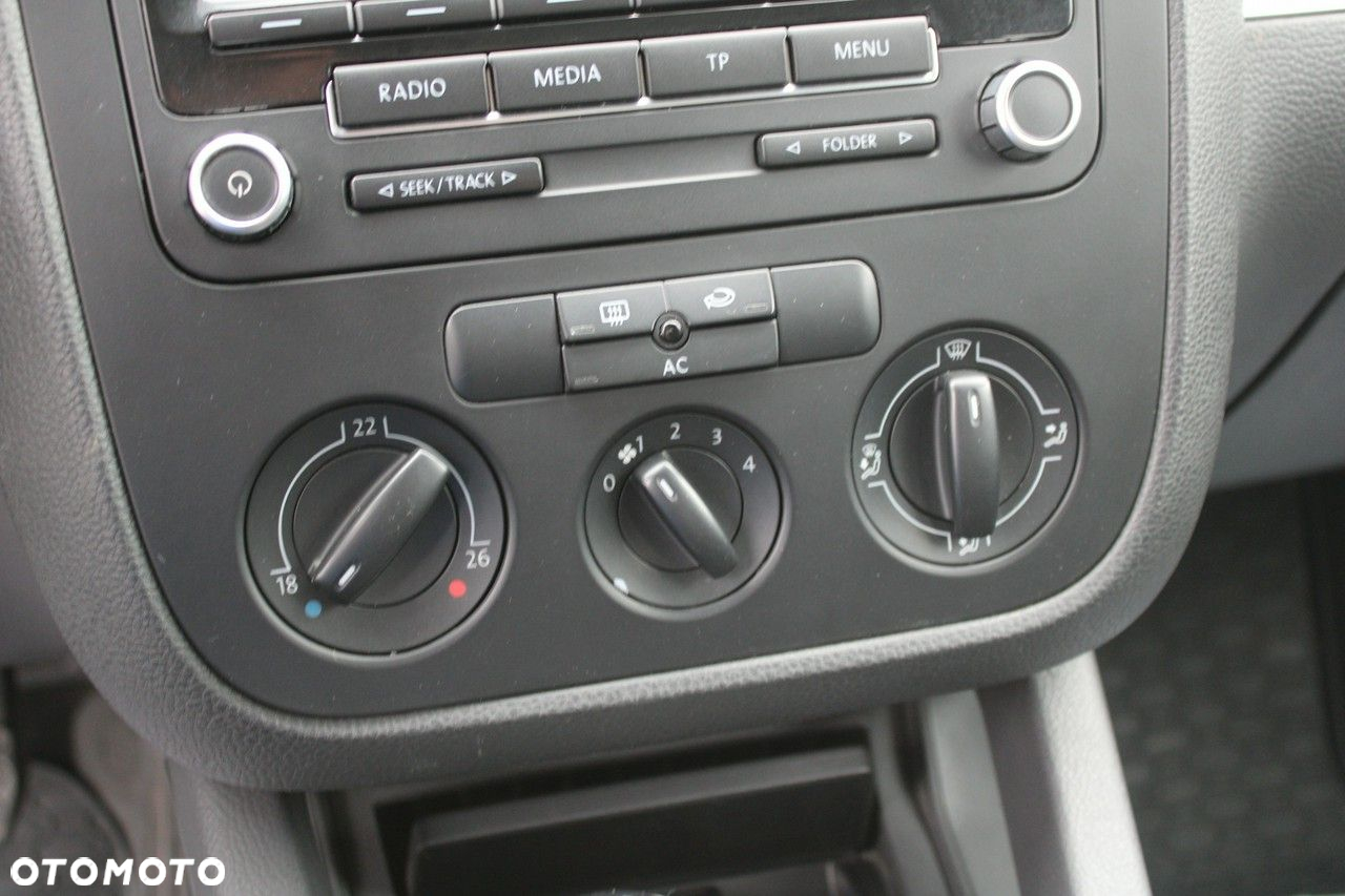 Volkswagen Jetta - 20