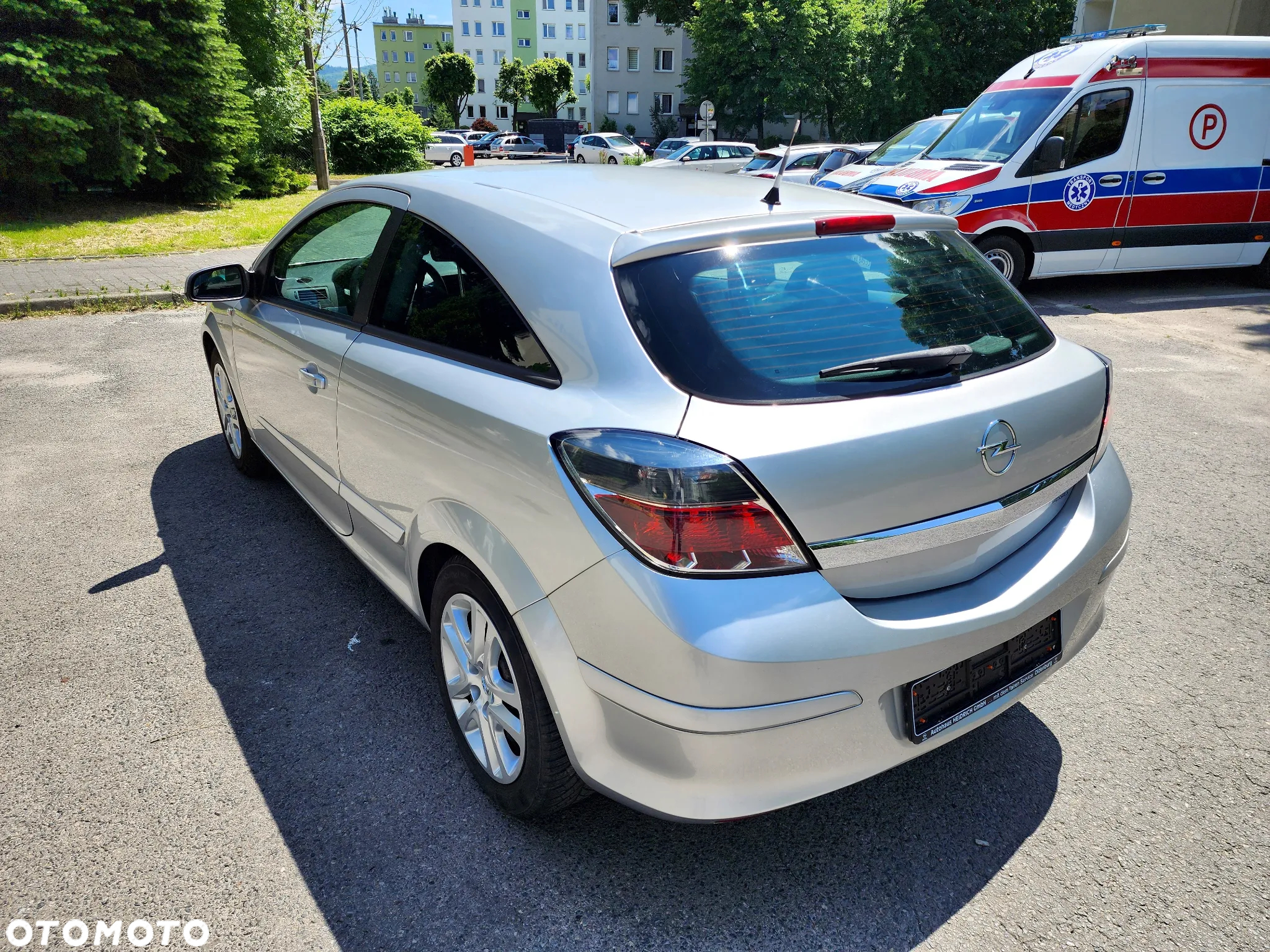Opel Astra GTC 1.6 Edition - 6
