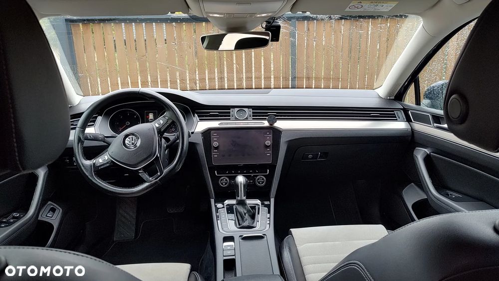 Volkswagen Passat 2.0 TDI BMT Highline DSG - 23