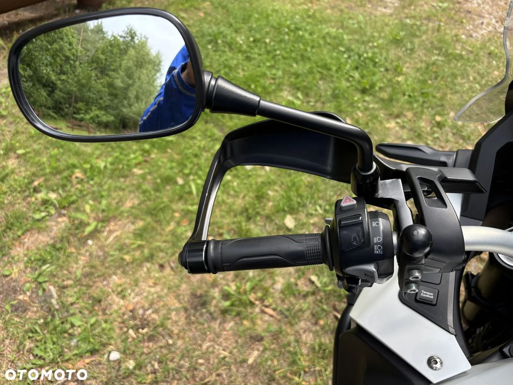Honda VFR - 21