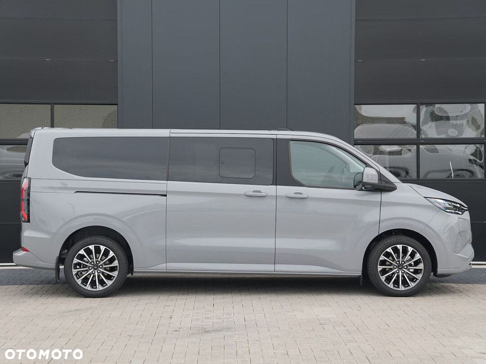 Ford Tourneo Custom - 5