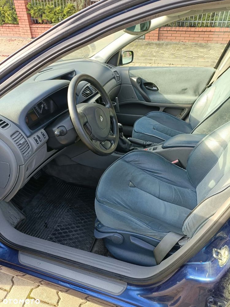Renault Laguna - 6