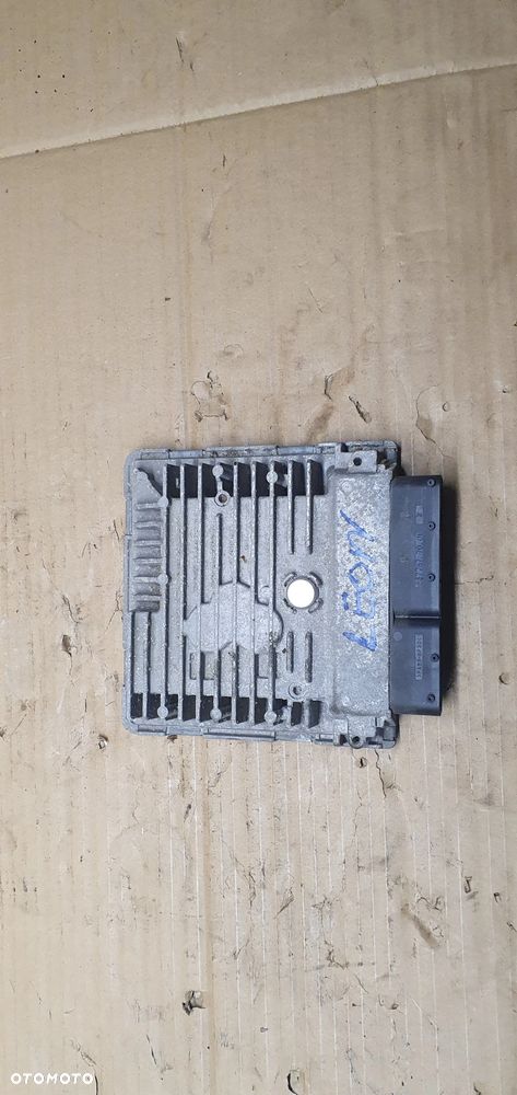 Komputer sterownik silnika Seat Leon II 1.6 TDI 03L906023LF - 1
