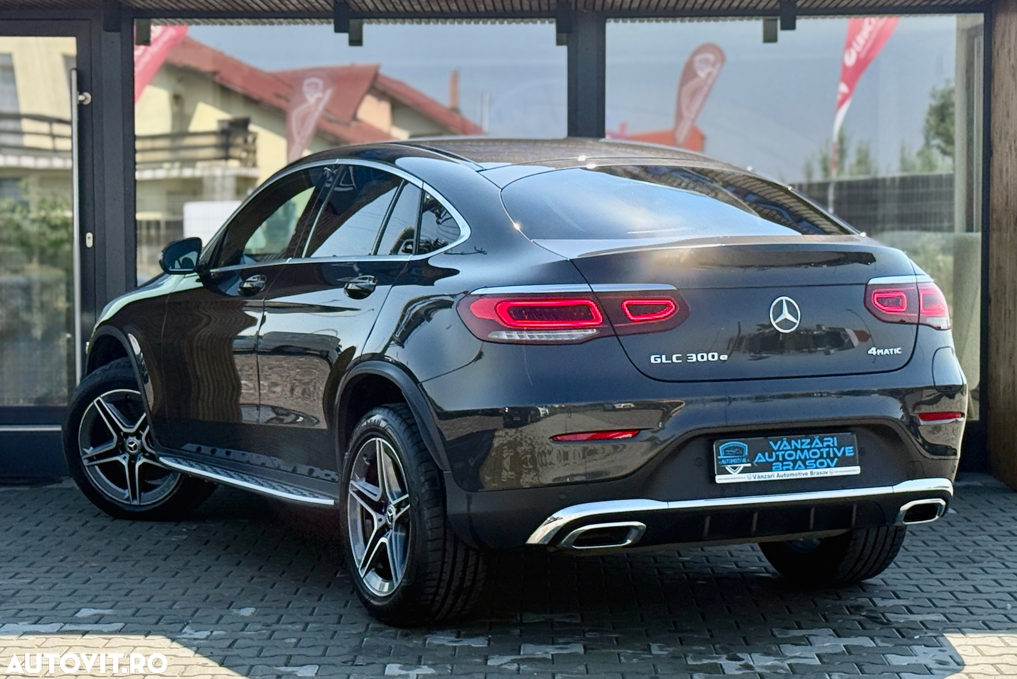 Mercedes-Benz GLC Coupe 300 e 4Matic 9G-TRONIC AMG Line - 14