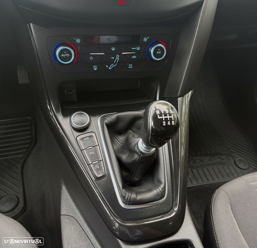 Ford Focus SW 1.5 TDCi Titanium - 14