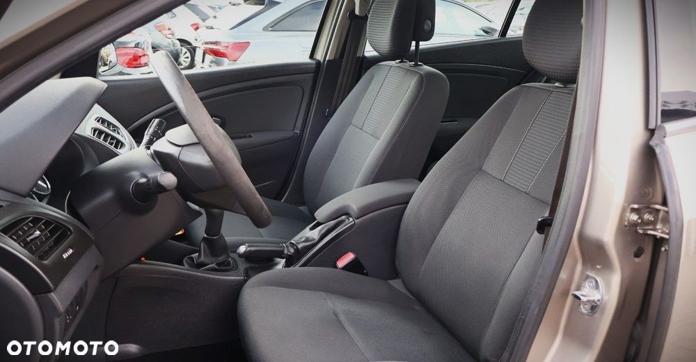 Renault Fluence - 12