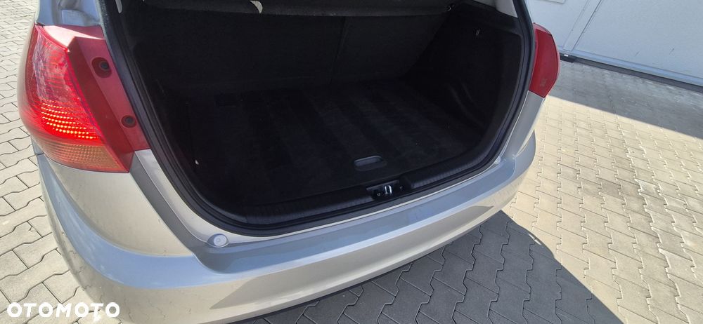 Kia Venga 1.4 CVVT ISG Edition 7 - 11