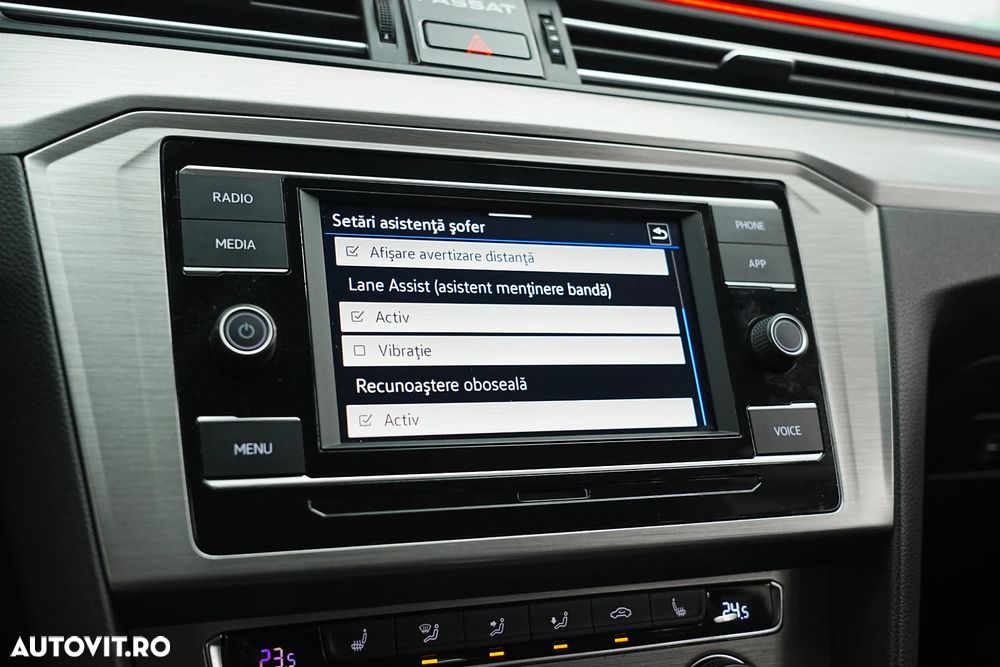 Volkswagen Passat 2.0 TDI SCR DSG Conceptline - 31