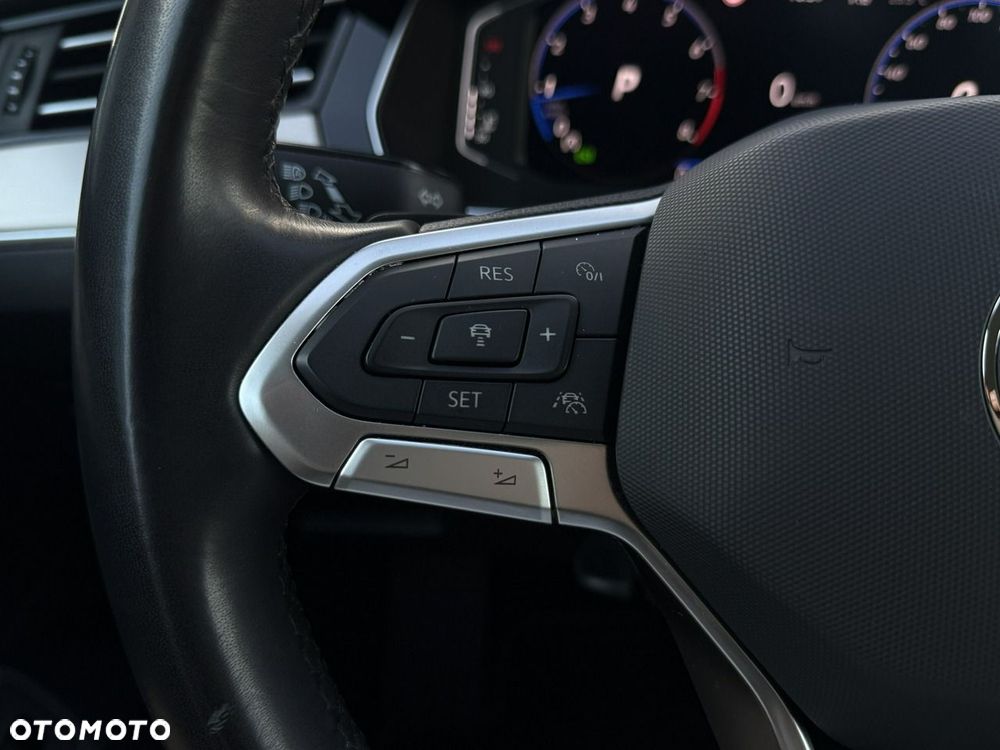Volkswagen Passat 2.0 TSI Elegance DSG - 18