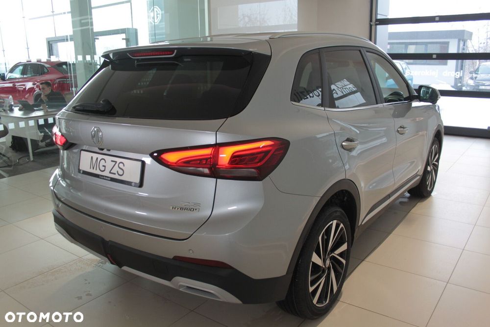 MG ZS Hybrid+ - 17