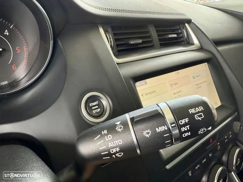 Jaguar E-Pace 2.0 i4D R-Dynamic S AWD Aut. - 25