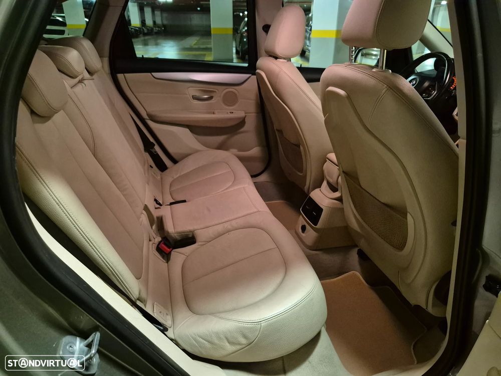 BMW 216 Active Tourer d Line Luxury Auto - 41