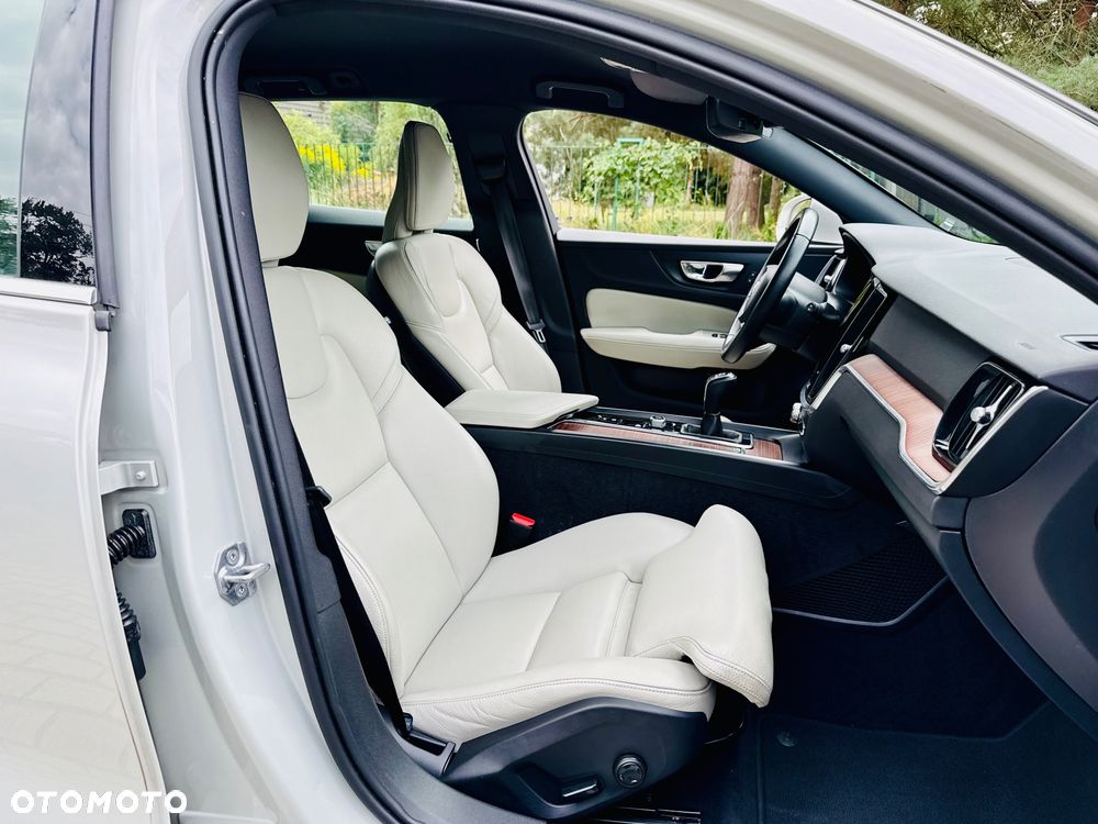 Volvo V60 D3 Summum - 18