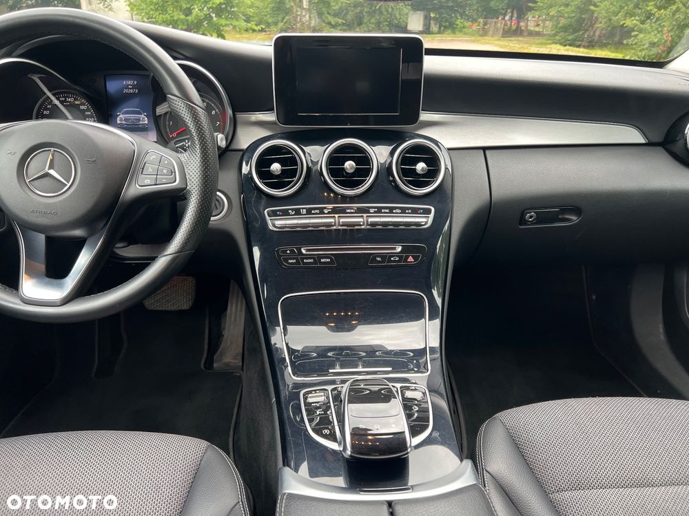 Mercedes-Benz Klasa C 250 7G-TRONIC - 27
