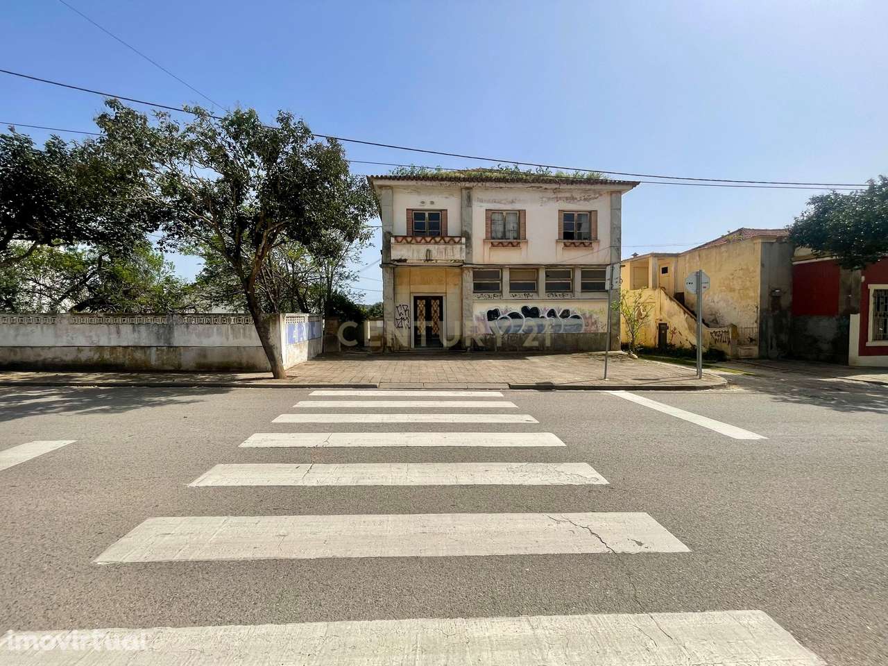 MORADIA T4 PARA RECUPERAÇÃO SITUADA JUNTO À GARE DE TUNES EM TUNES - Grande imagem: 3/12