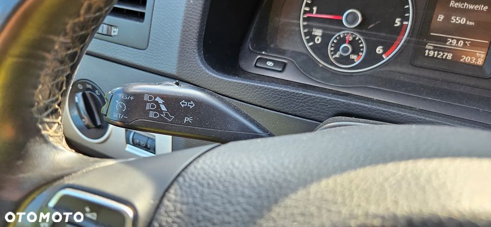 Volkswagen Multivan - 26