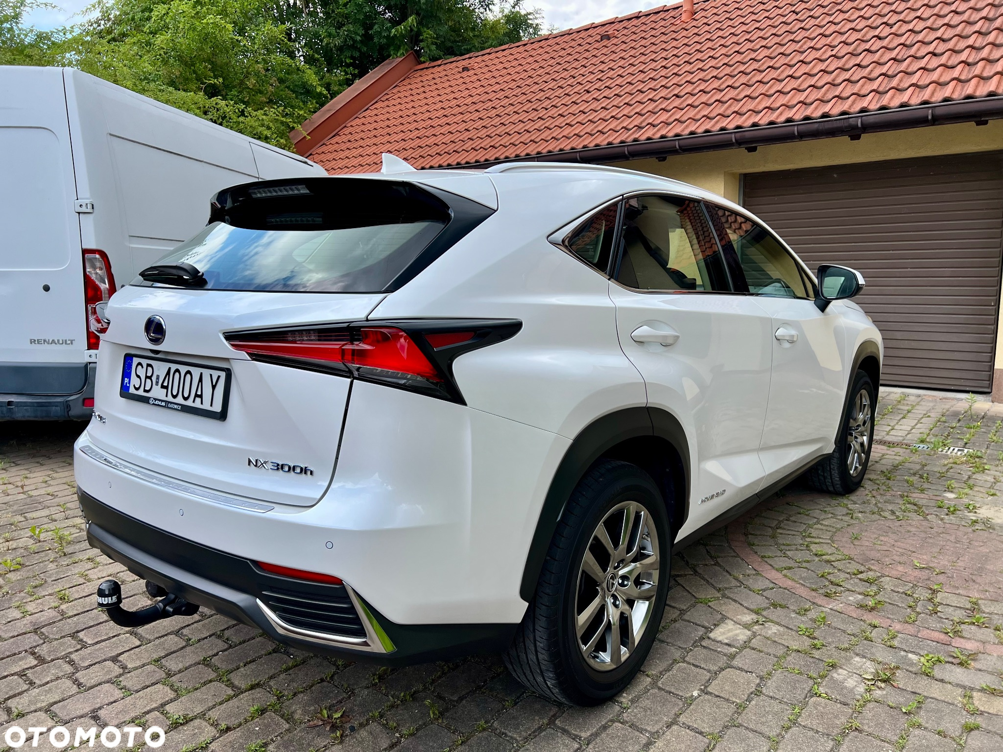 Lexus NX 300h Elegance + Business AWD - 4