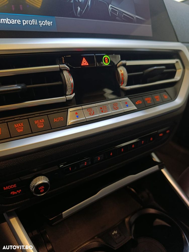 BMW Seria 3 330e Aut. Luxury Line - 17