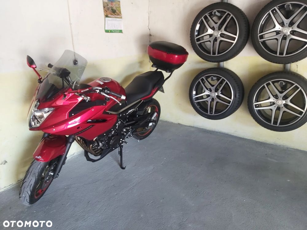 Yamaha XJ - 4