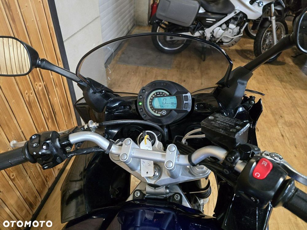Yamaha FZ - 12