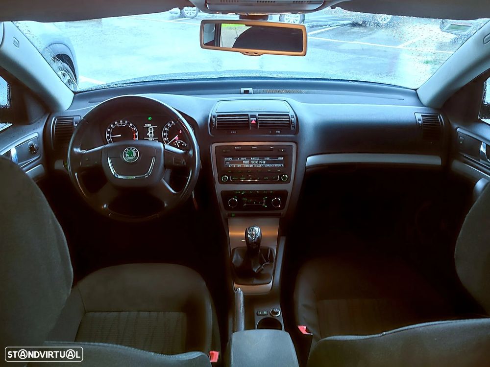 Skoda Octavia 1.6 TDI Ambiente - 11