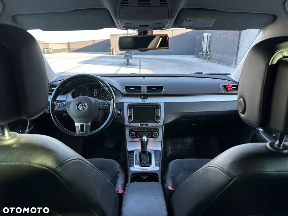 Volkswagen Passat 2.0 TDI DPF DSG 4Motion Comfortline - 15