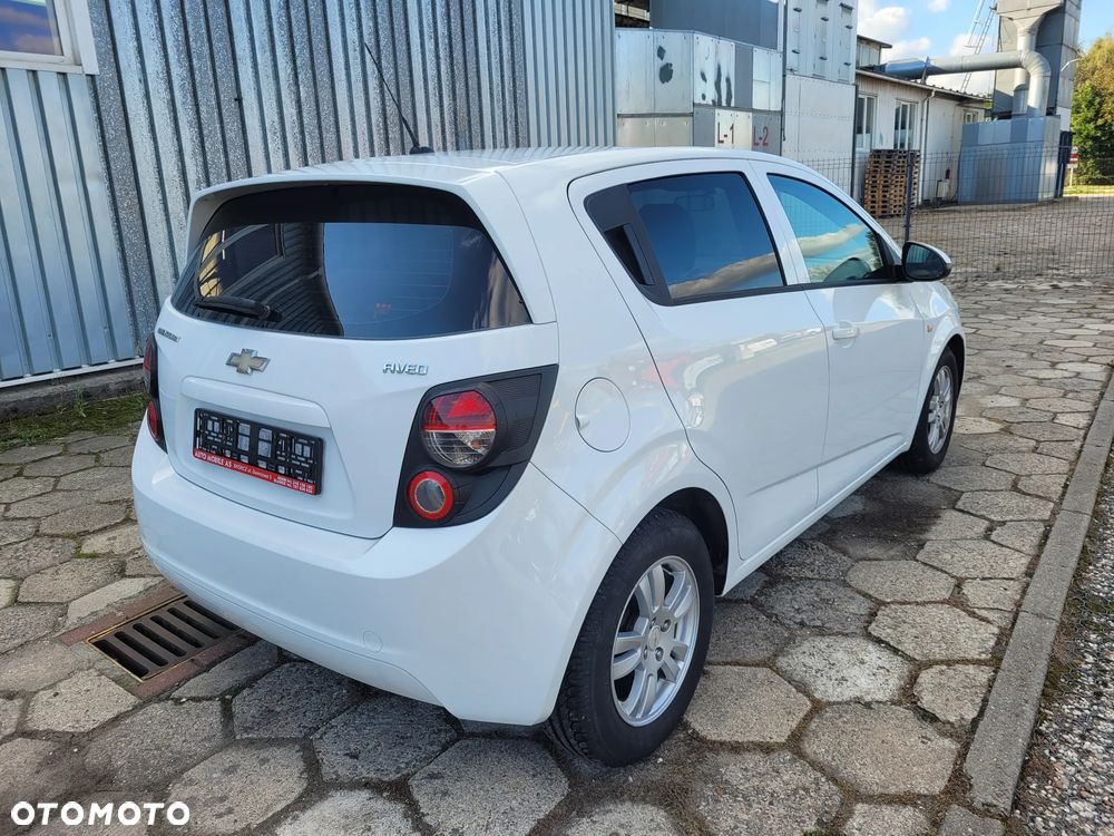 Chevrolet Aveo - 2