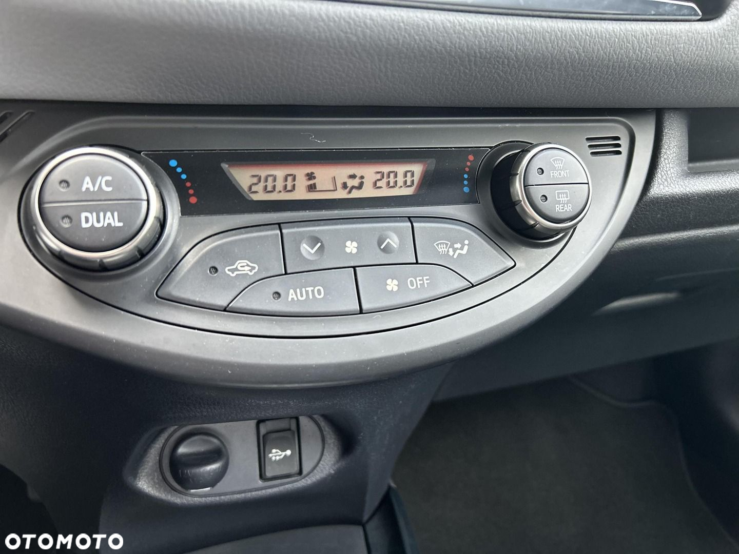 Toyota Yaris 1.33 Selection Pure - 19
