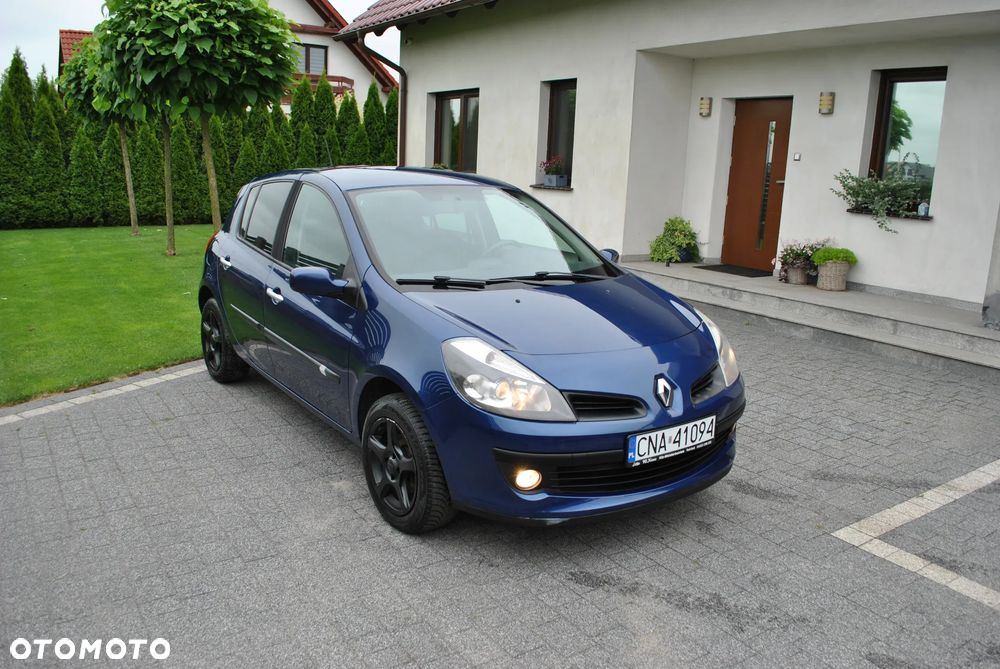 Renault Clio - 2