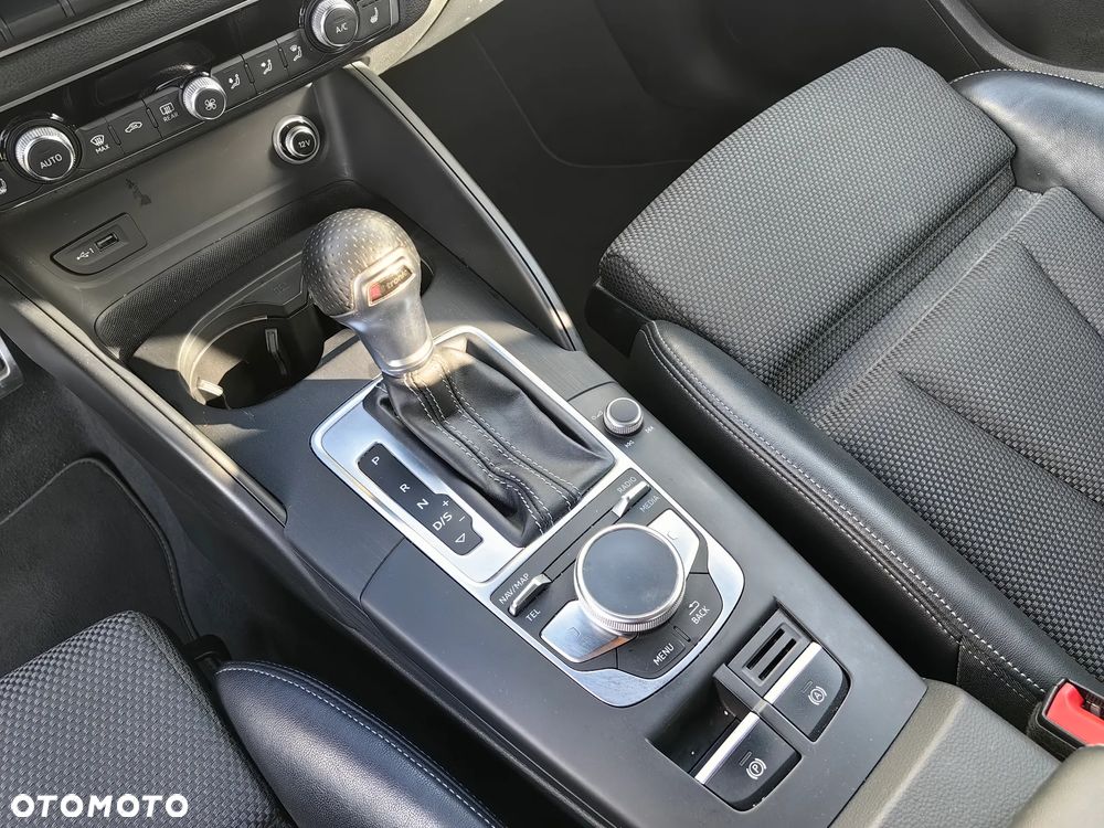Audi A3 1.4 TFSI cylinder on demand ultra Str S line Sportpaket - 34