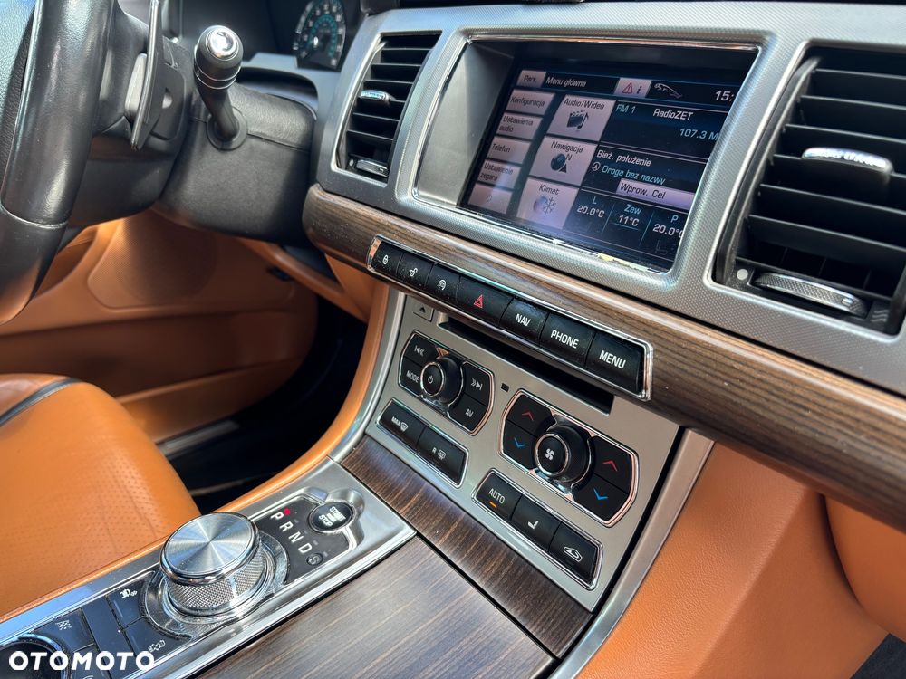 Jaguar XF 3.0 T Portfolio - 24