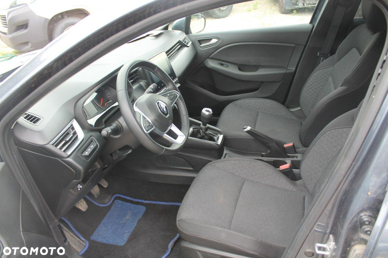 Renault Clio - 9