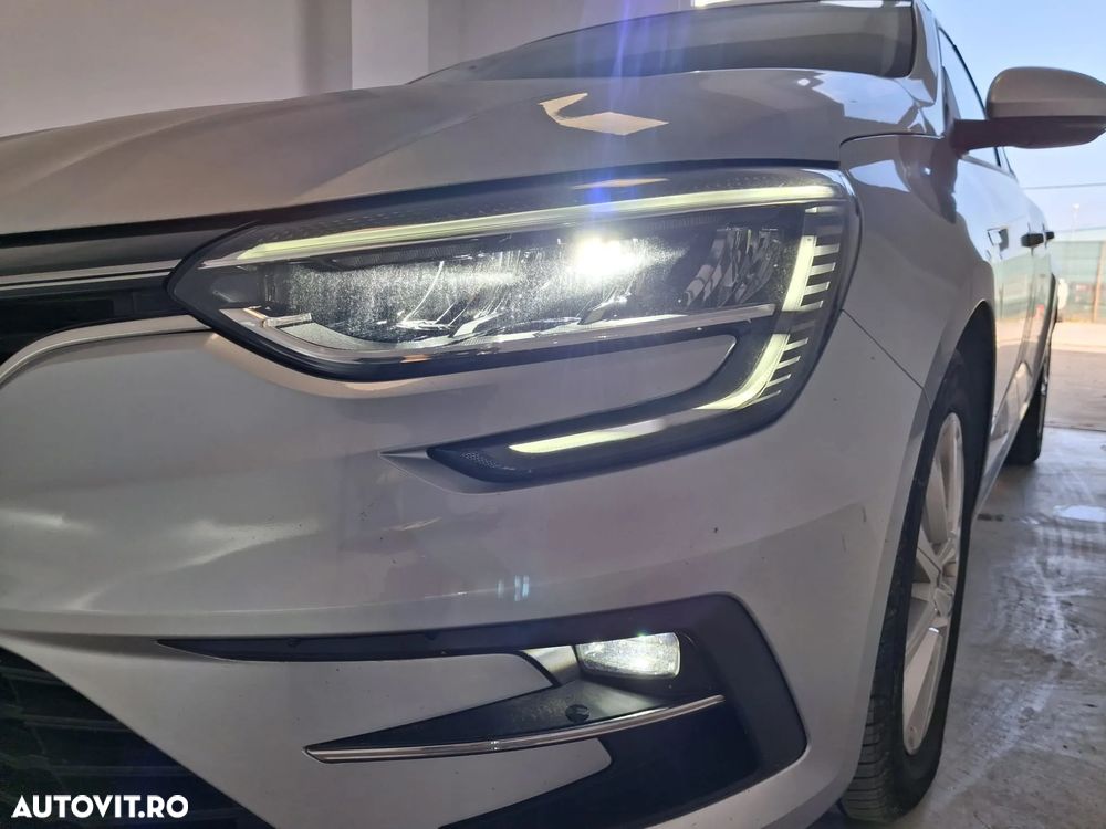 Renault Megane BLUE dCi 115 Techno - 11