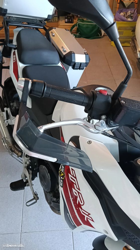 Benelli TRK 251 - 25