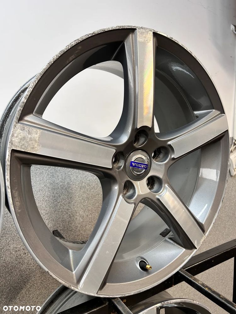 4 FELGI ALU. VOLVO C70, V70, S60, V60, S80, V40  18'' 8J ET45 - 6