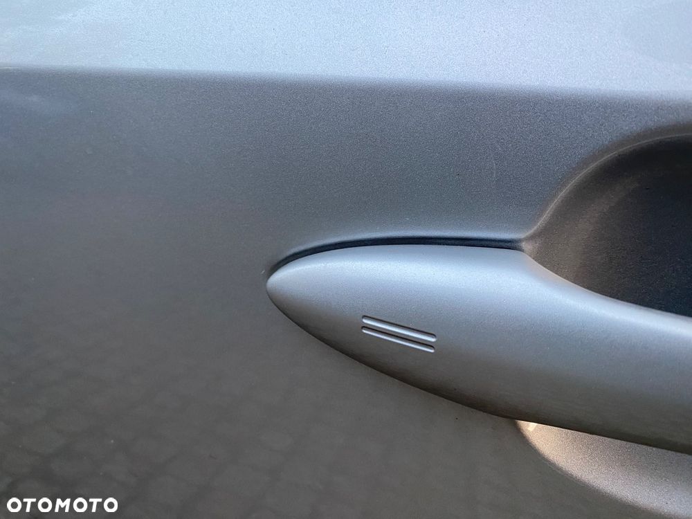 Toyota Corolla 2.0 Hybrid Executive - 11