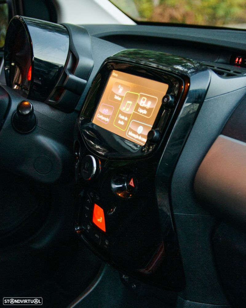 Peugeot 108 1.2 PureTech Allure - 15