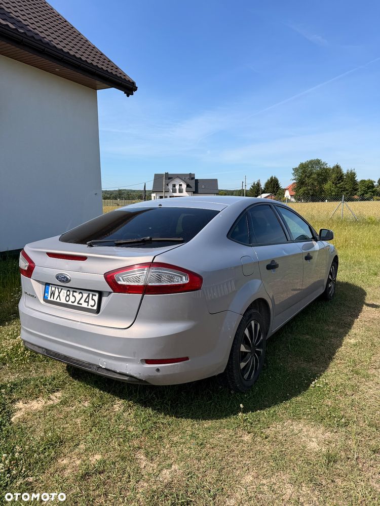 Ford Mondeo 2.0 TDCi Ambiente - 8