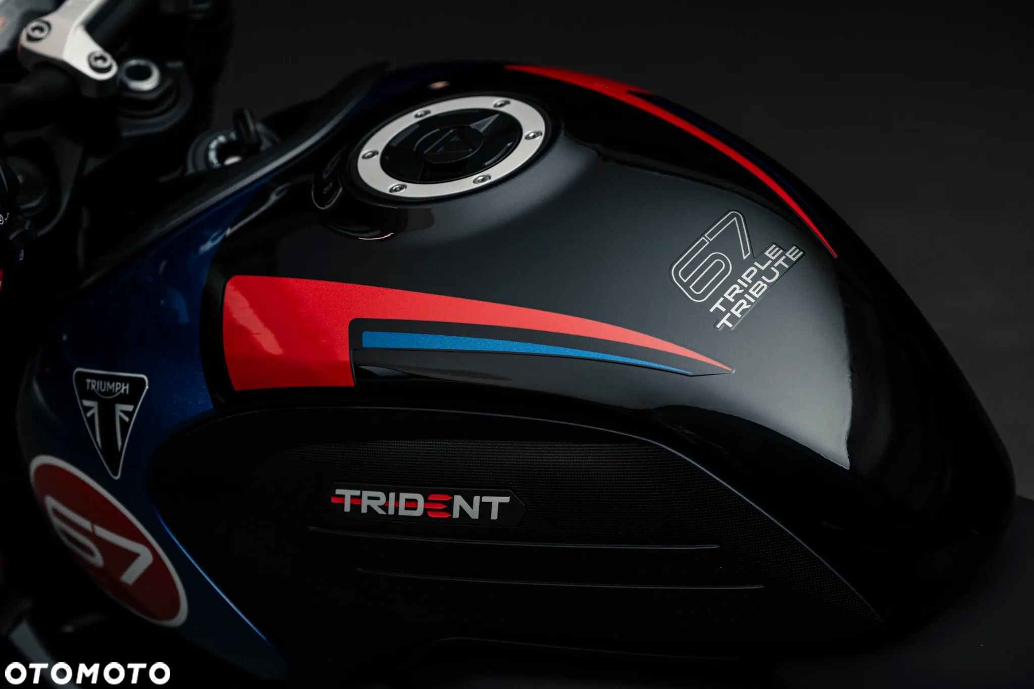Triumph Trident - 9