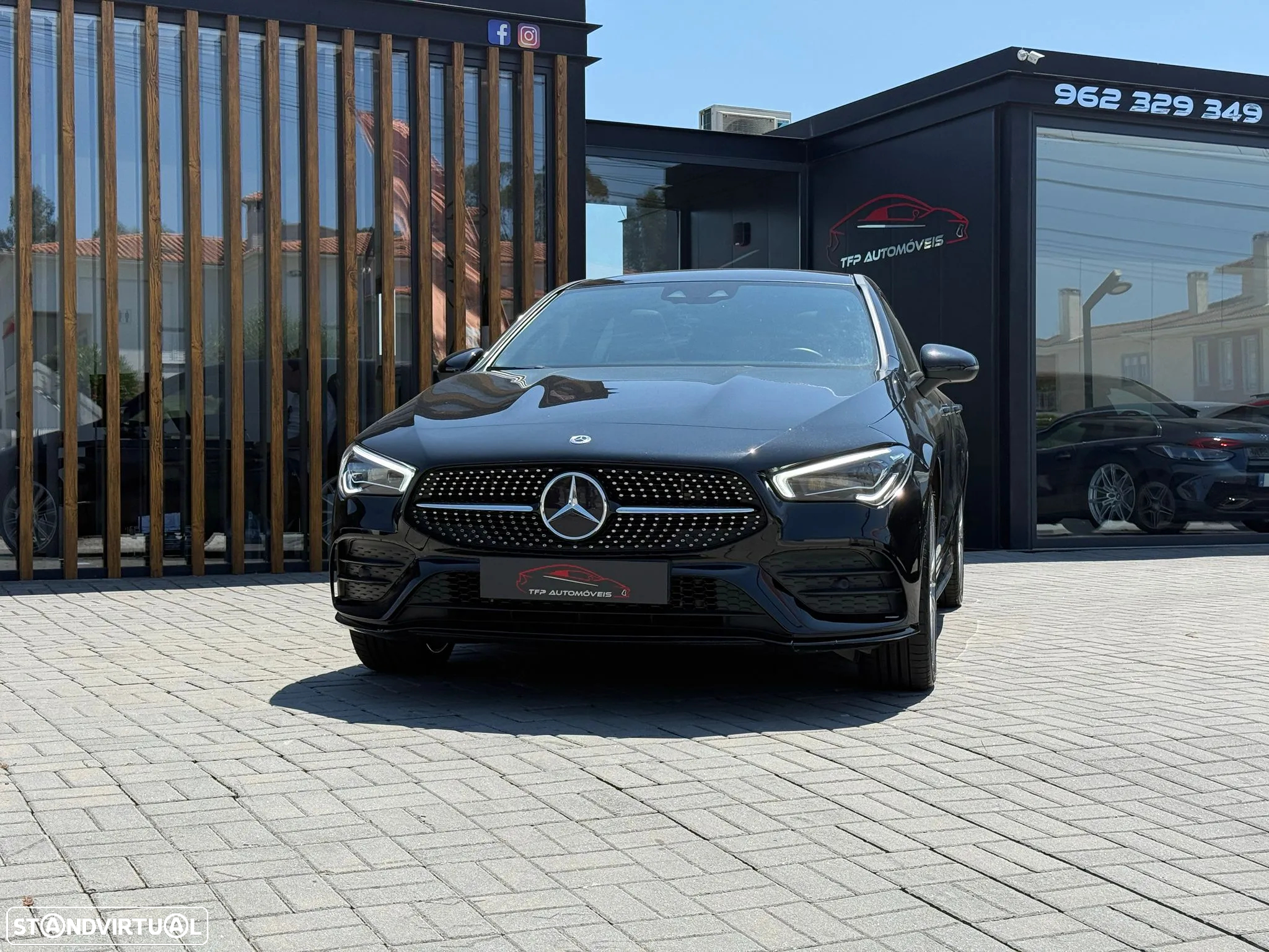 Mercedes-Benz CLA 250 e Shooting Brake AMG Line - 13