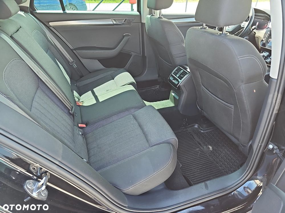 Skoda Superb 2.0 TSI Style DSG - 23